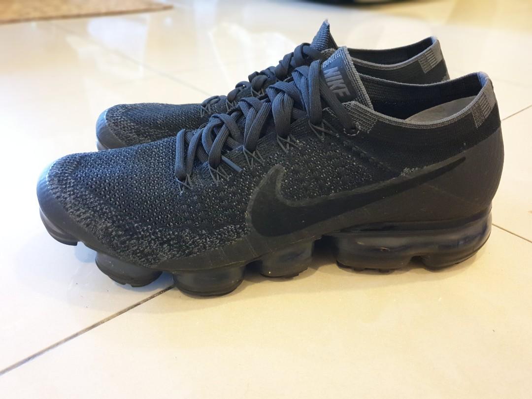 vapormax black dark grey