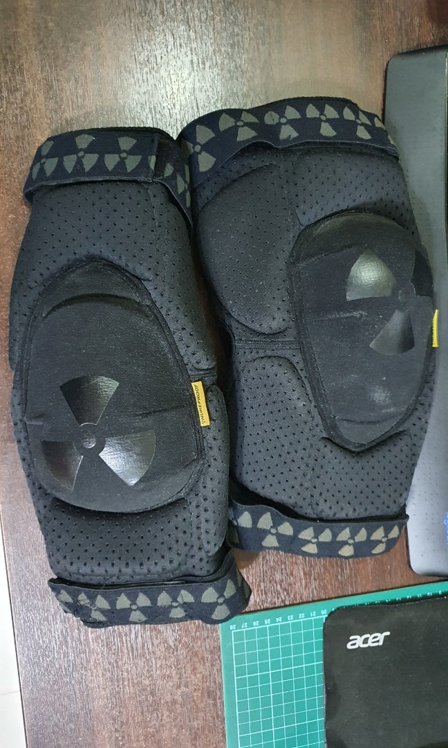 Nukeproof knee pads clearance