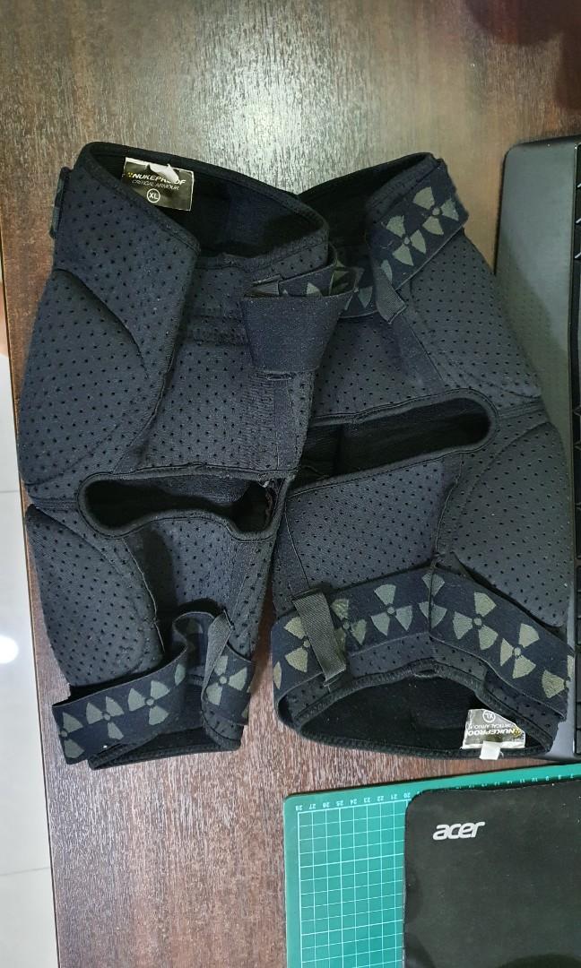 Nukeproof Critical Armour Knee Pads, Sports Equipment, Bicycles & Parts