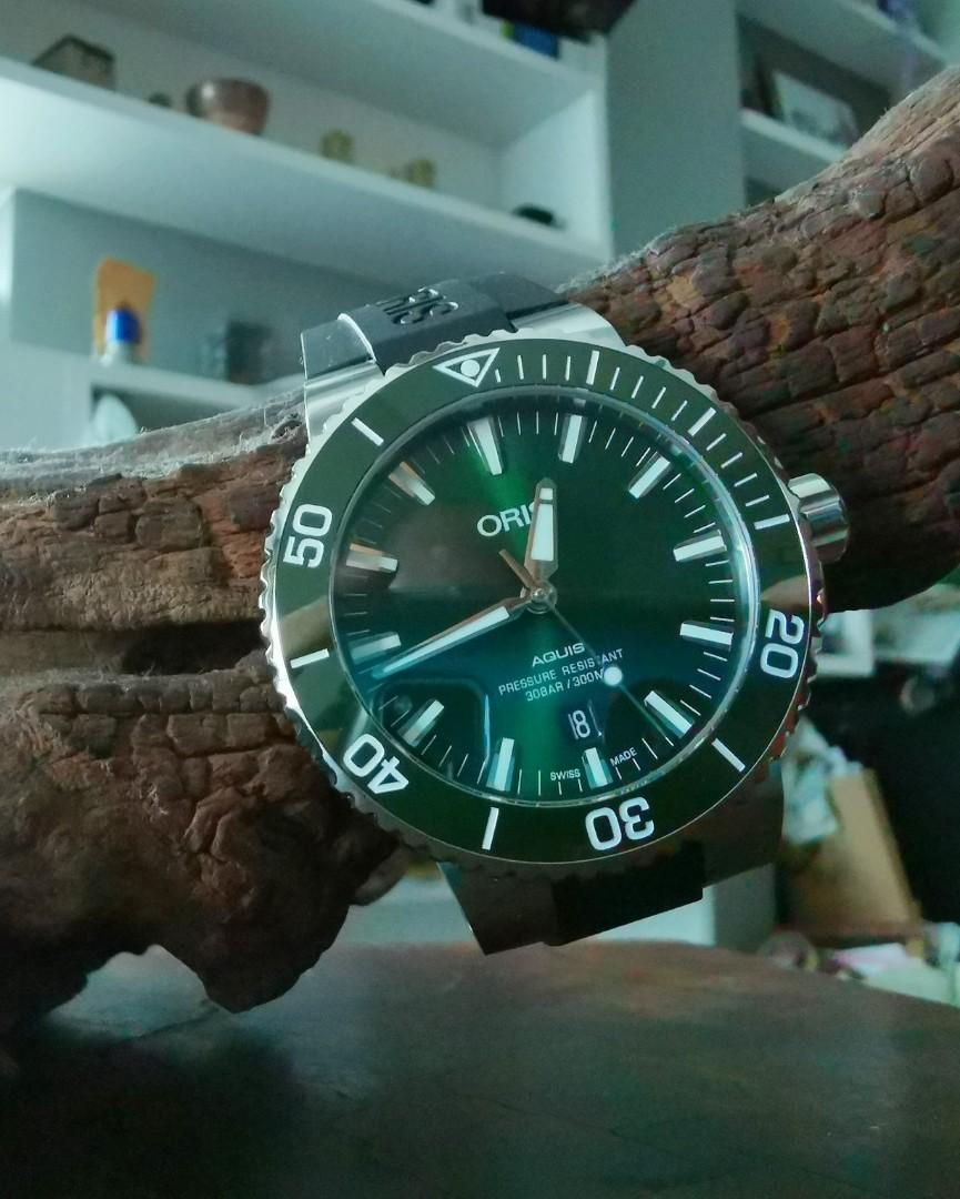 Oris aquis new arrivals green rubber strap