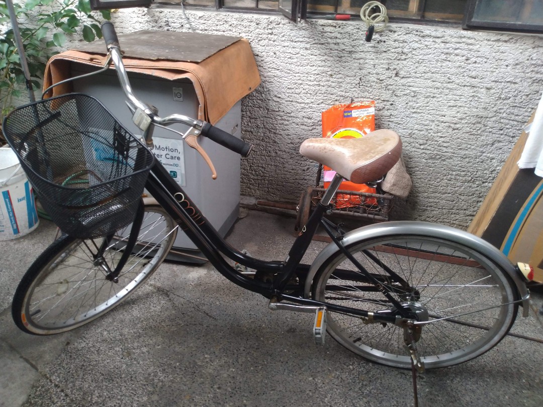 Preloved Japanese bicycle with Basket, Sports Equipment, Bicycles