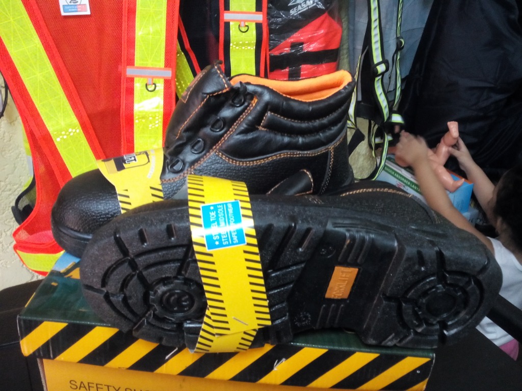 safety shoes forklift brand