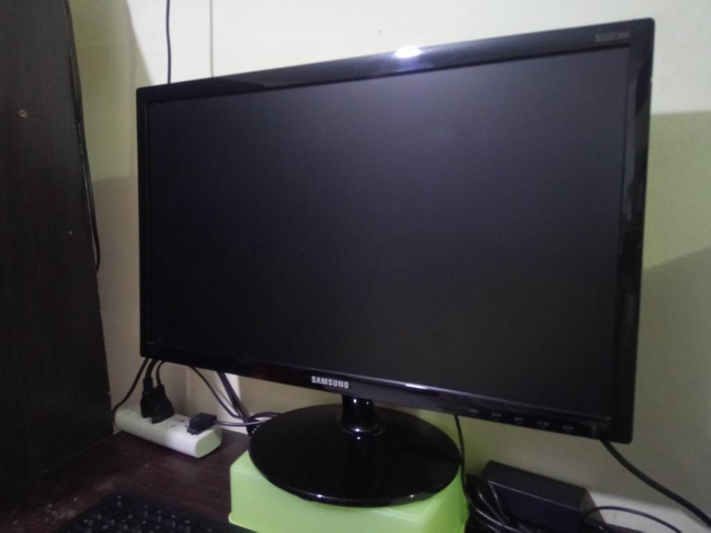 samsung s22d300ny led 22 inches