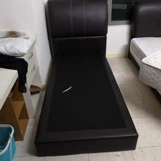 (Category: ) located in . Submitted by seherish (Listing ID 1010456248, Image 1). Description: .