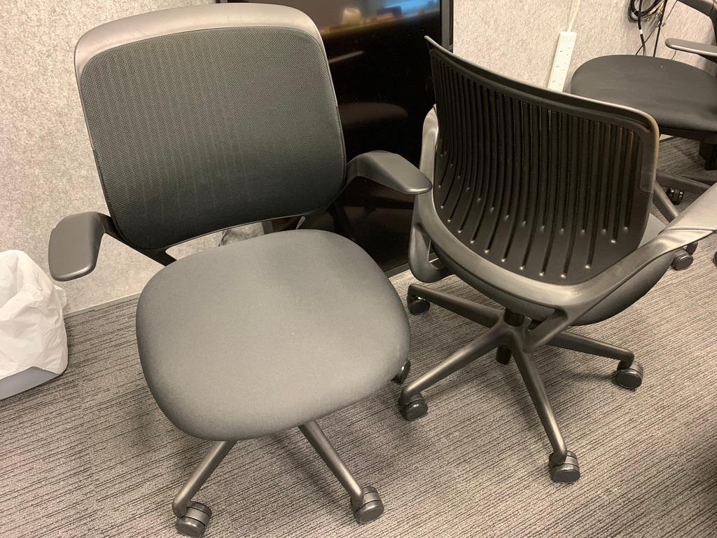 steelcase 434111 cobi office chairs Swivel base Fixed arm