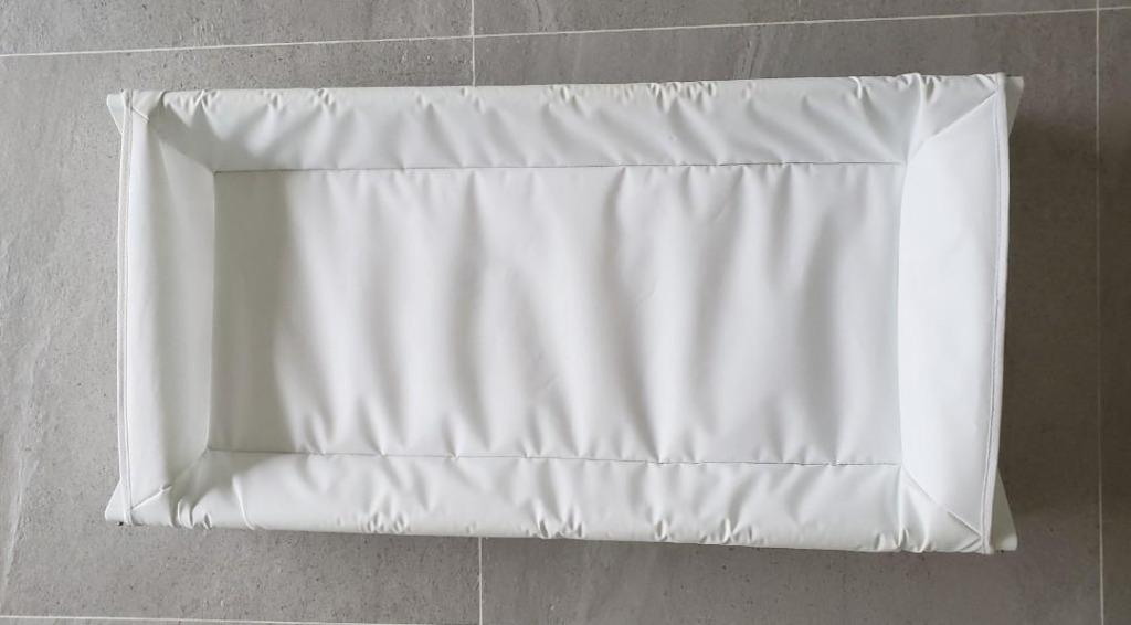 Summer infant safe surround changing pad top