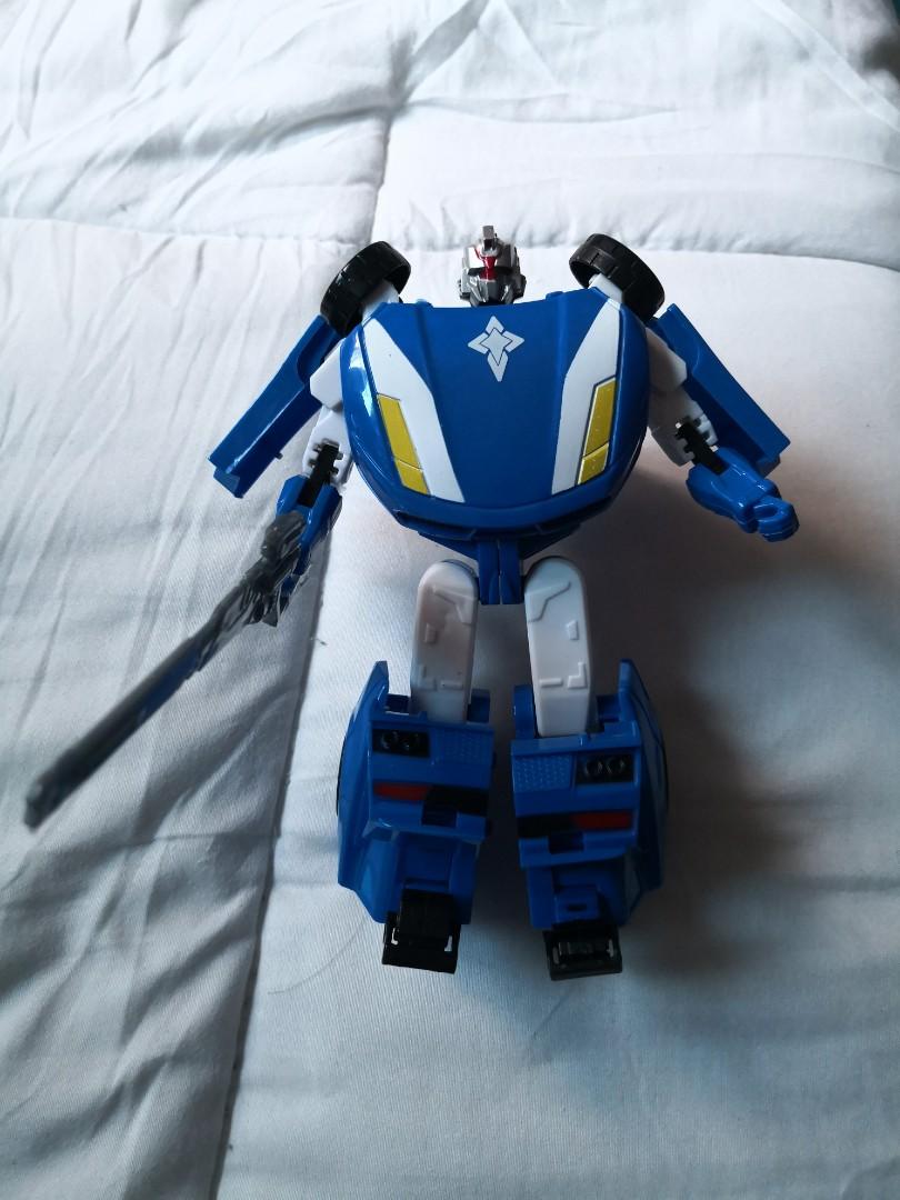 SUPER ROBOT (Category: Toy Figures) located in Singapore. Submitted by teckman (Listing ID 1010304936, Image 3). Description: What you see what you get deal only at 571 Choa chu kang street 52.