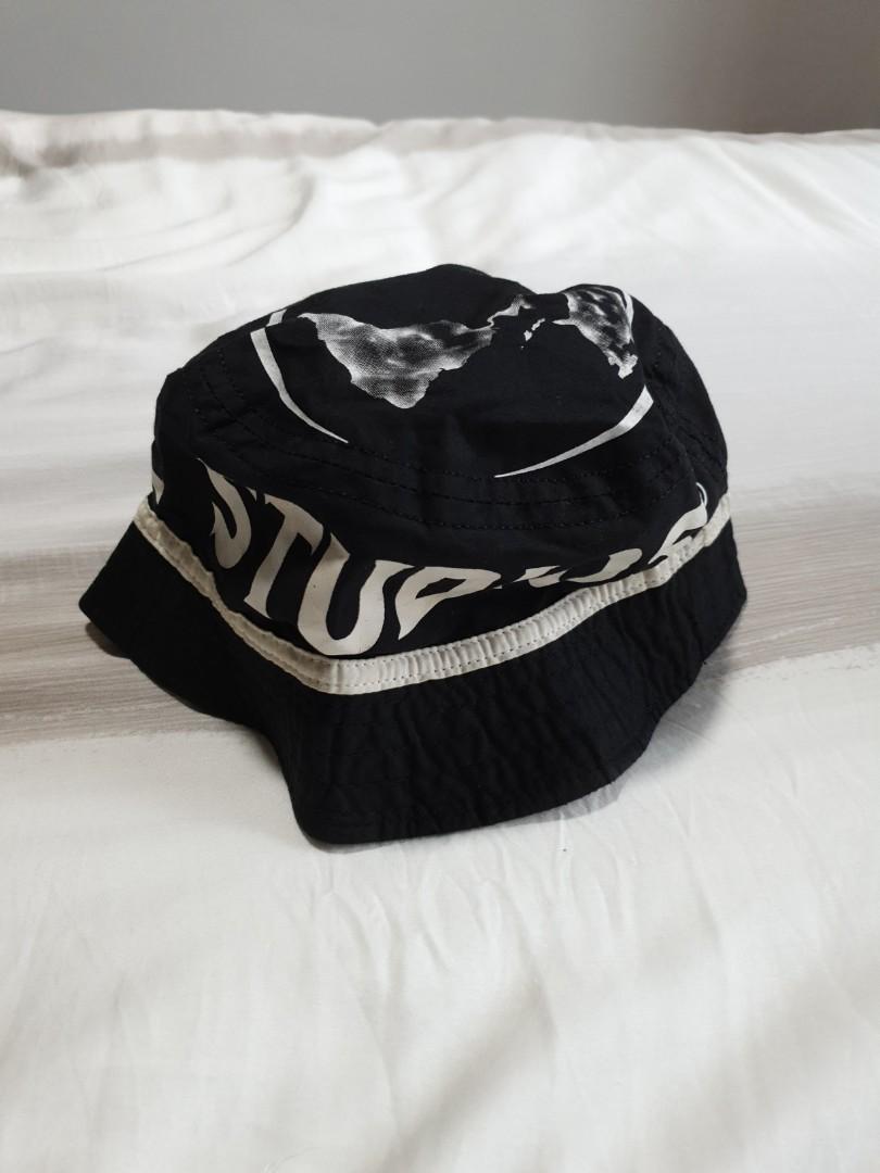 Universal Studio Hat (Category: Hats & Beanies) located in Singapore. Submitted by daisychris (Listing ID 1010386897, Image 2). Description: .