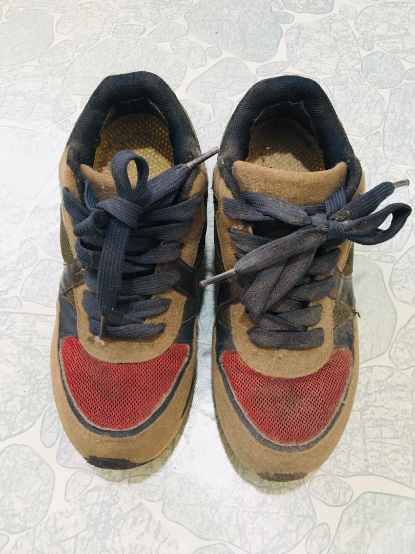 wedge heel runners