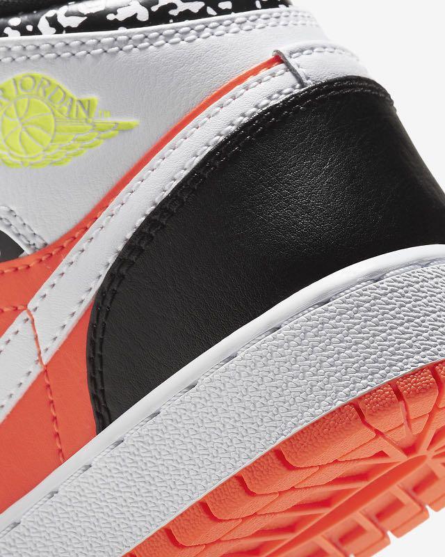 Jordan mid notebook online
