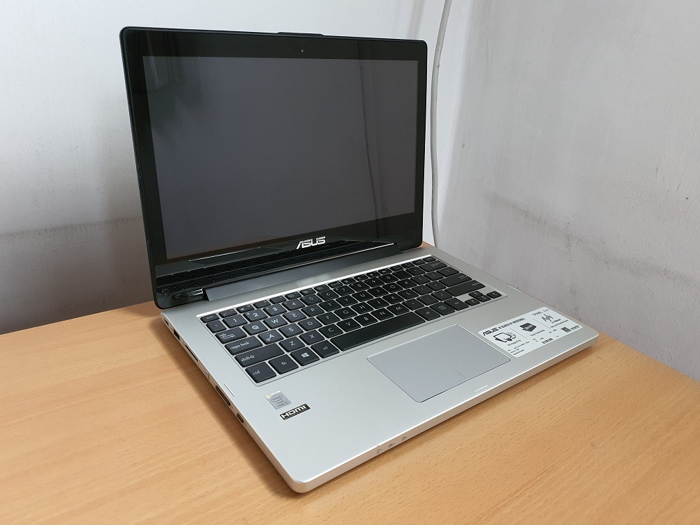 Asus tp300l top