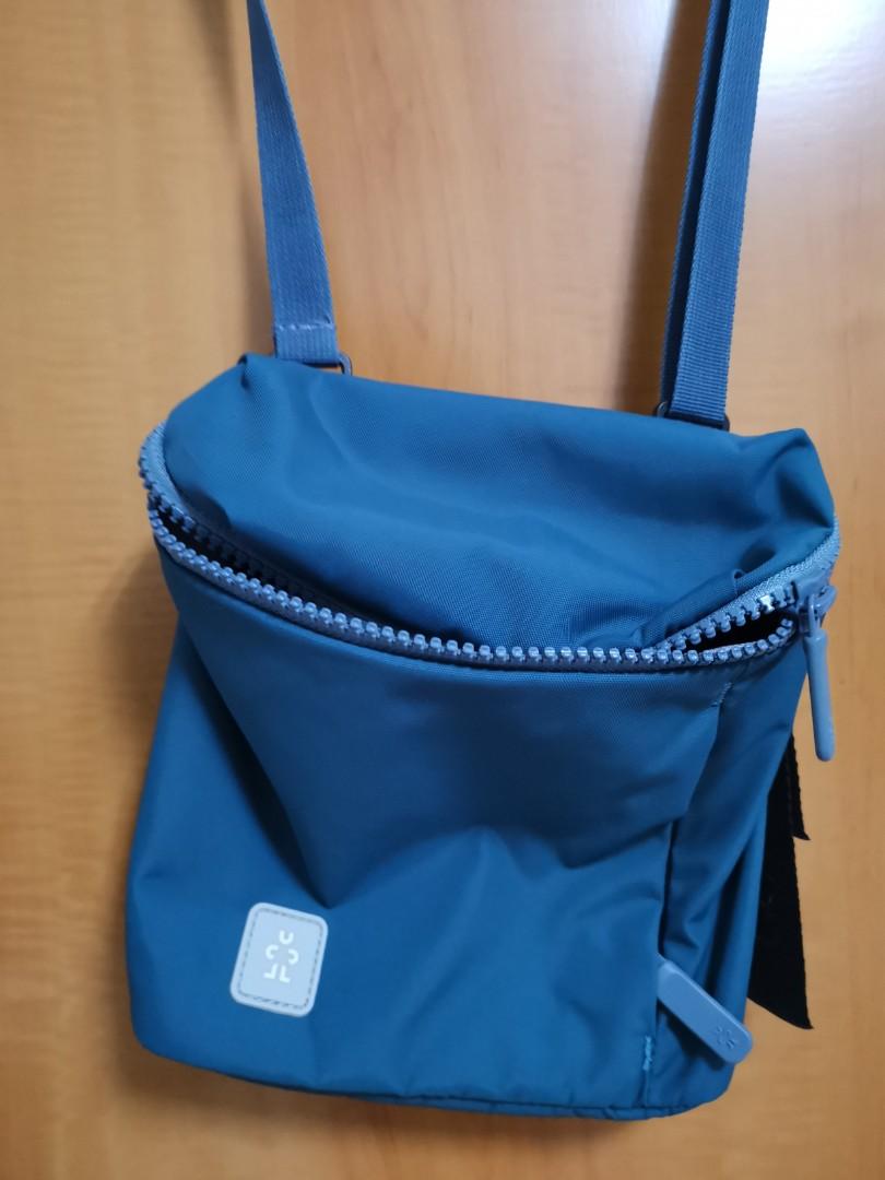 Crumpler minibyte sling pouch hot sale