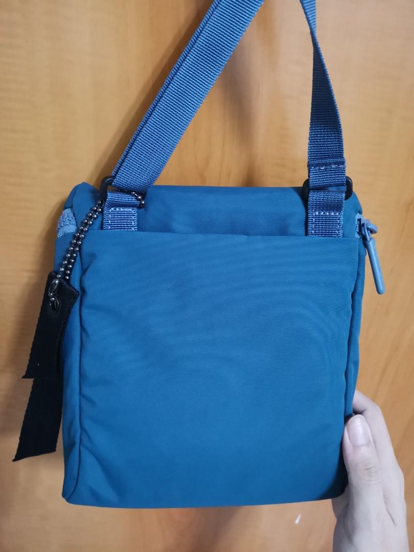 Crumpler minibyte sling pouch top