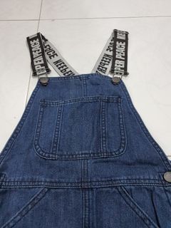 (Category: ) located in . Submitted by wardrobe_maniac__ (Listing ID 1012655503, Image 1). Description: .