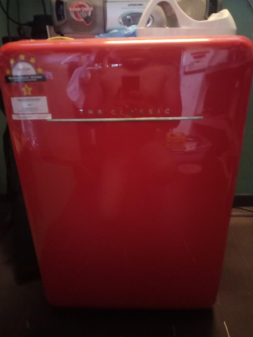Daewoo 125l Single Door Classic Fridge Peti Sejuk Kitchen Appliances On Carousell
