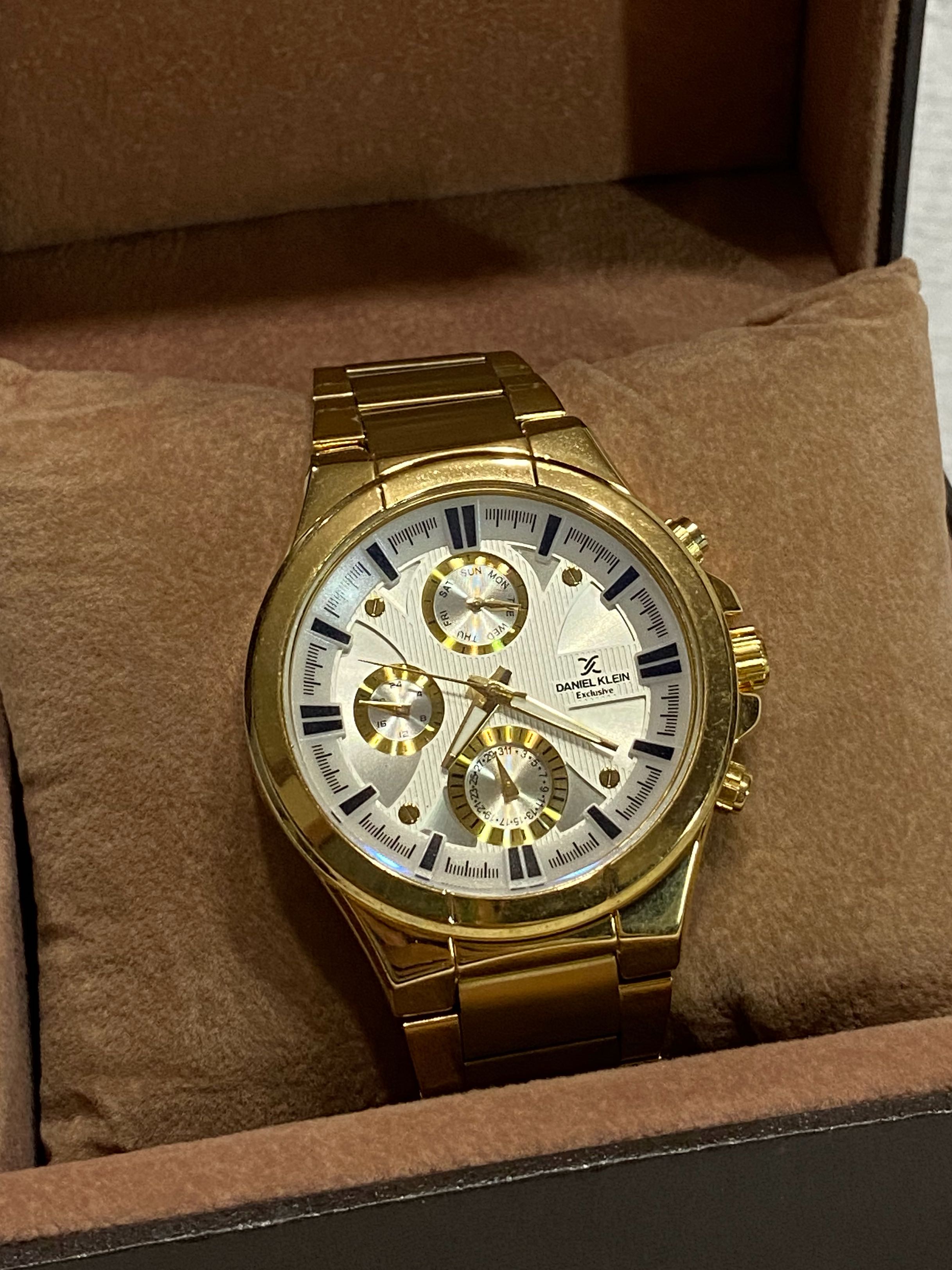 Daniel Klein watch in gold