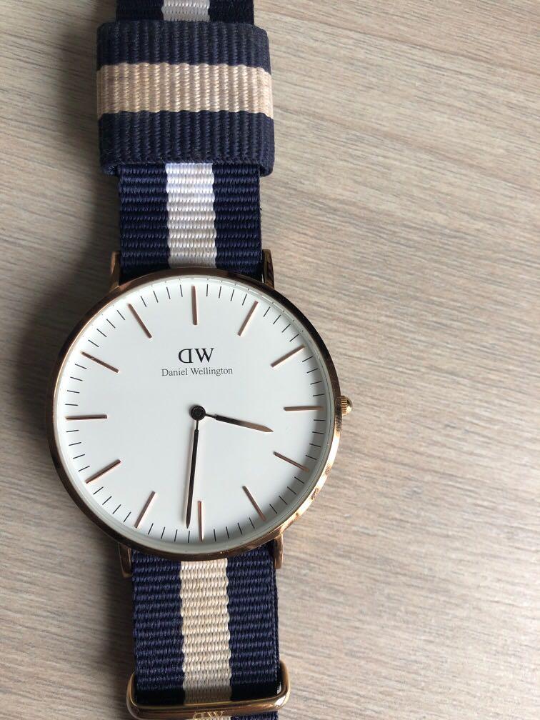 Ansøger Placeret Styring Daniel Wellington Gold Watch, Women's Fashion, Watches on Carousell