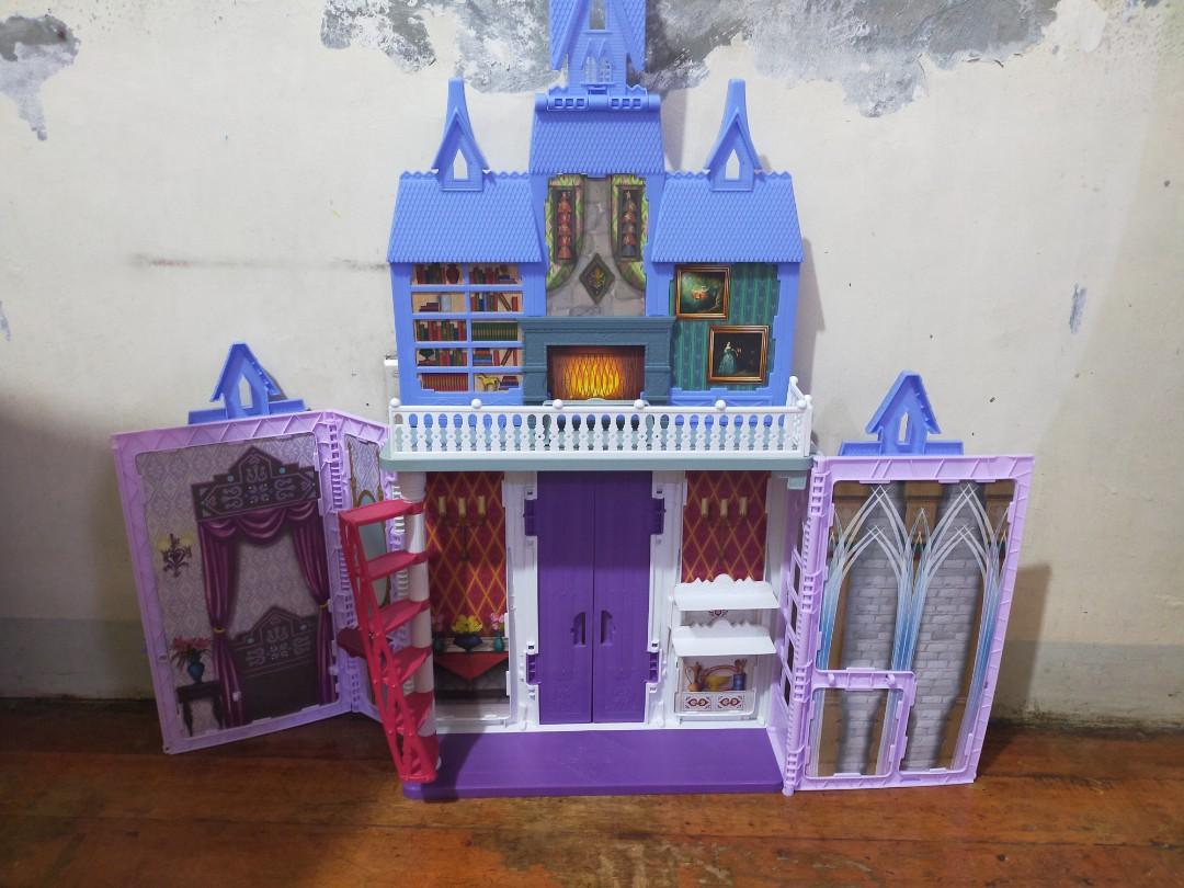 Disney Frozen 2 Dollhouse, Hobbies & Toys, Toys & Games on Carousell