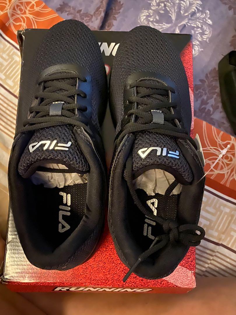 All cheap black filas