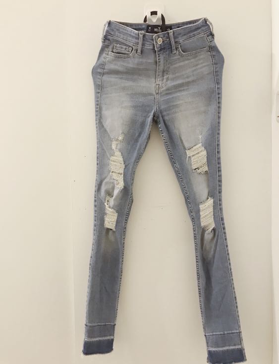 hollister ripped jeans women