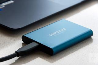Samsung T5 Portable SSD - 500GB (Blue)