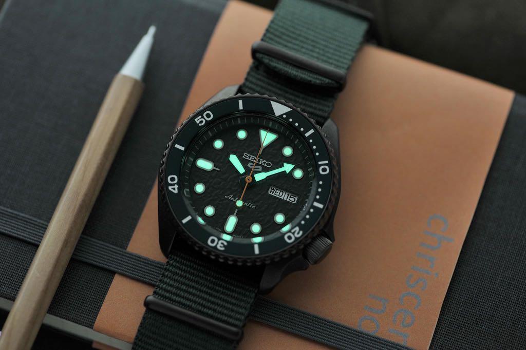 Seiko 5 Sports Men Green Unique Dial Green Nato Strap Authentic Srpd77k1 Men S Fashion Watches On Carousell