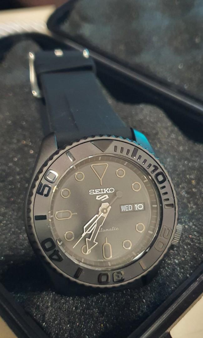 Seiko superman all black 2025