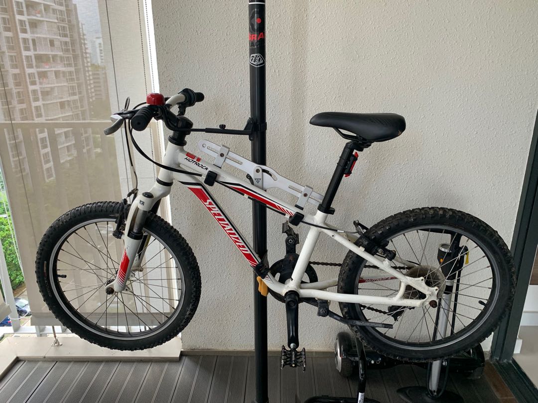 Specialized Hotrock 20 kids mountain bike Sports Equipment
