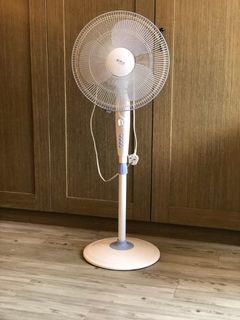 （分類：）位於 。 由 svolto 提交（商品編號 1012541629，圖片 1）。簡介： 。
