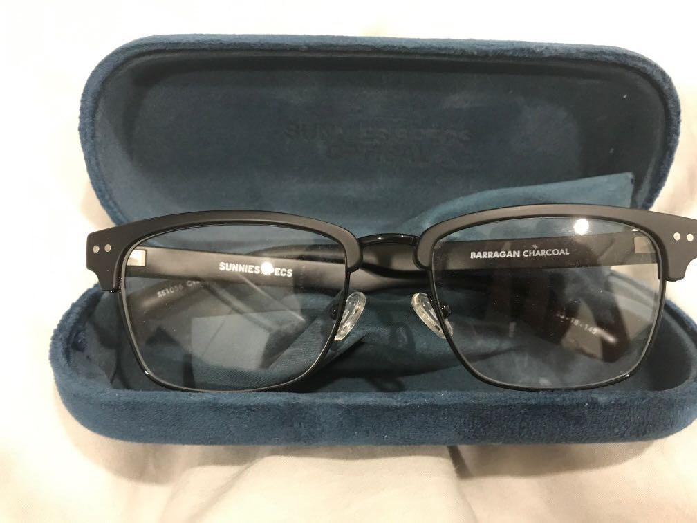 Sunnies Barragan Specs (Category: Sunglasses & Eyewear) located in Quezon City. Submitted by luisangelo (Listing ID 1012668160, Image 1). Description: Never used barragan sunnies specs Charcoal black color.