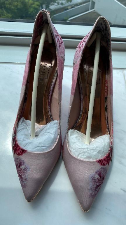 Vyixin ted clearance baker