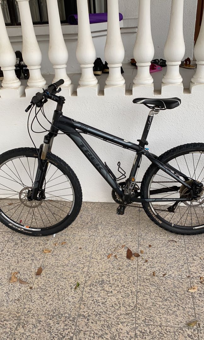 Trek 4500, Sports Equipment, Bicycles 