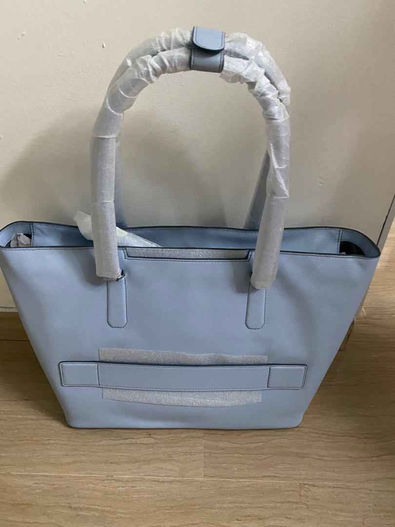 Tumi voyageur deals carolina tote
