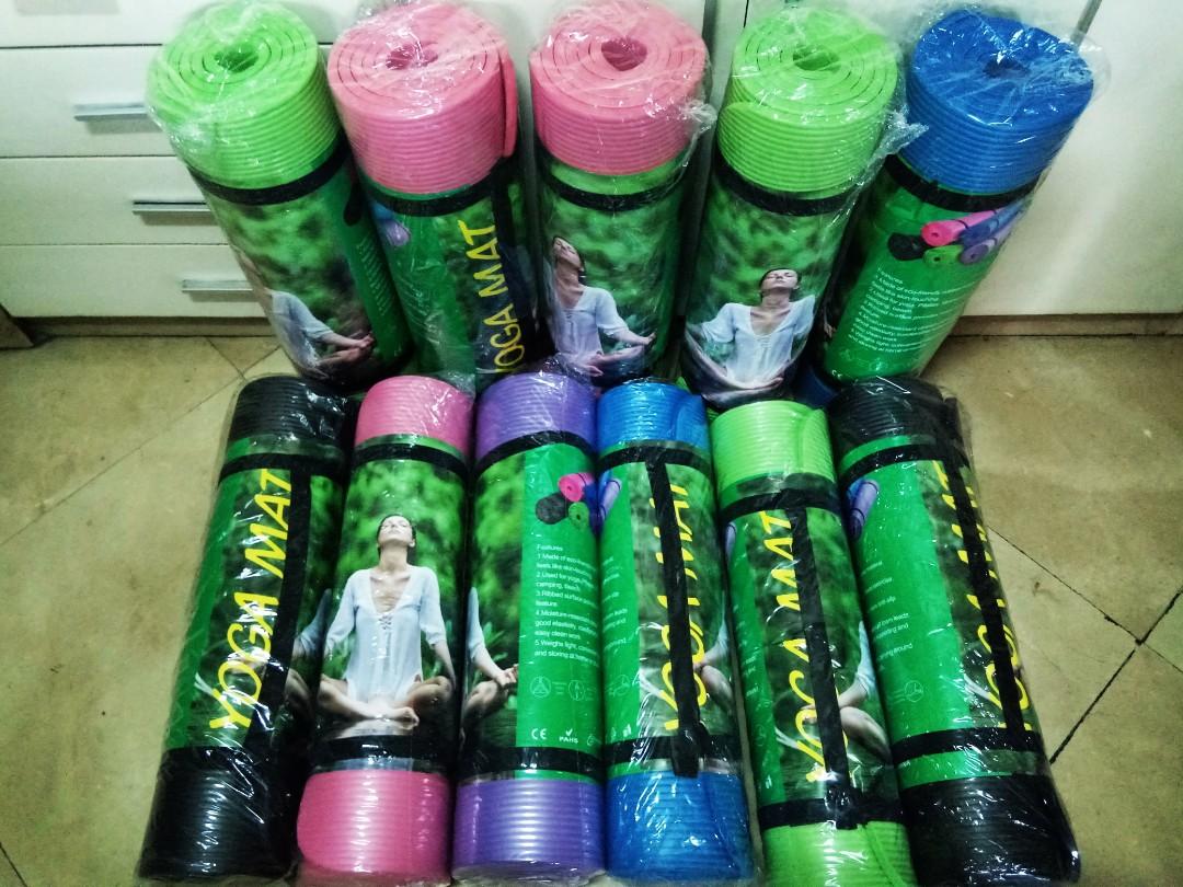 Yoga Mat 10mm (Category: Exercise Mats) located in Manila. Submitted by strawberrine (Listing ID 1012498446, Image 2). Description: Yoga Mat 10MM With Shoulder Hanging Strap Textured Non Slip Made of PVC Foam 173 CM Length 61 CM Width Brand: Asaan Sports Good Quality.