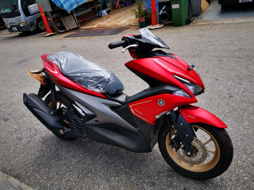 Yamaha Aerox красный