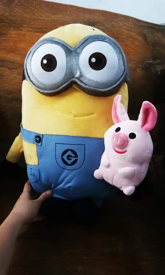 big minion stuffed toy