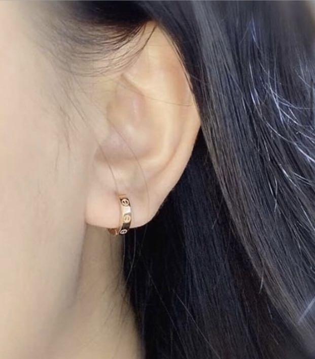 Cartier Paperclip Earrings 2024 www.alhudapk