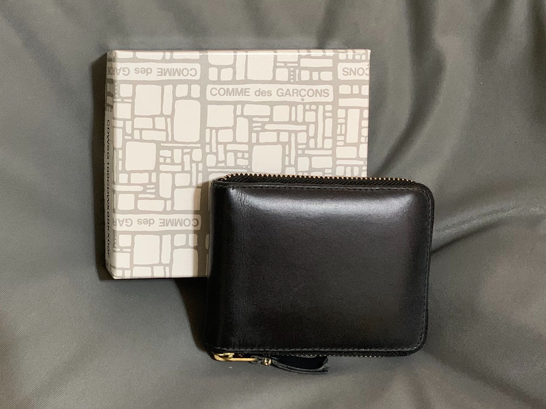 Comme des garcons cdg wallet 銀包, 女裝, 手袋及銀包, 長銀包- Carousell