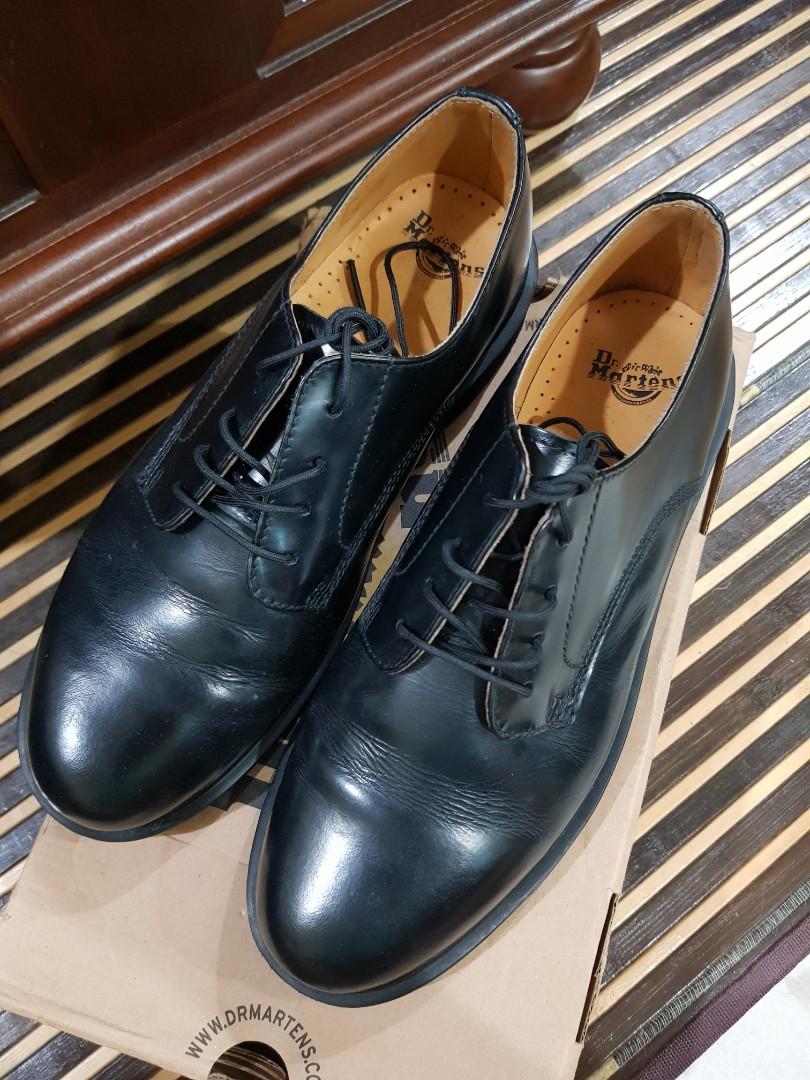 dr martens one utama