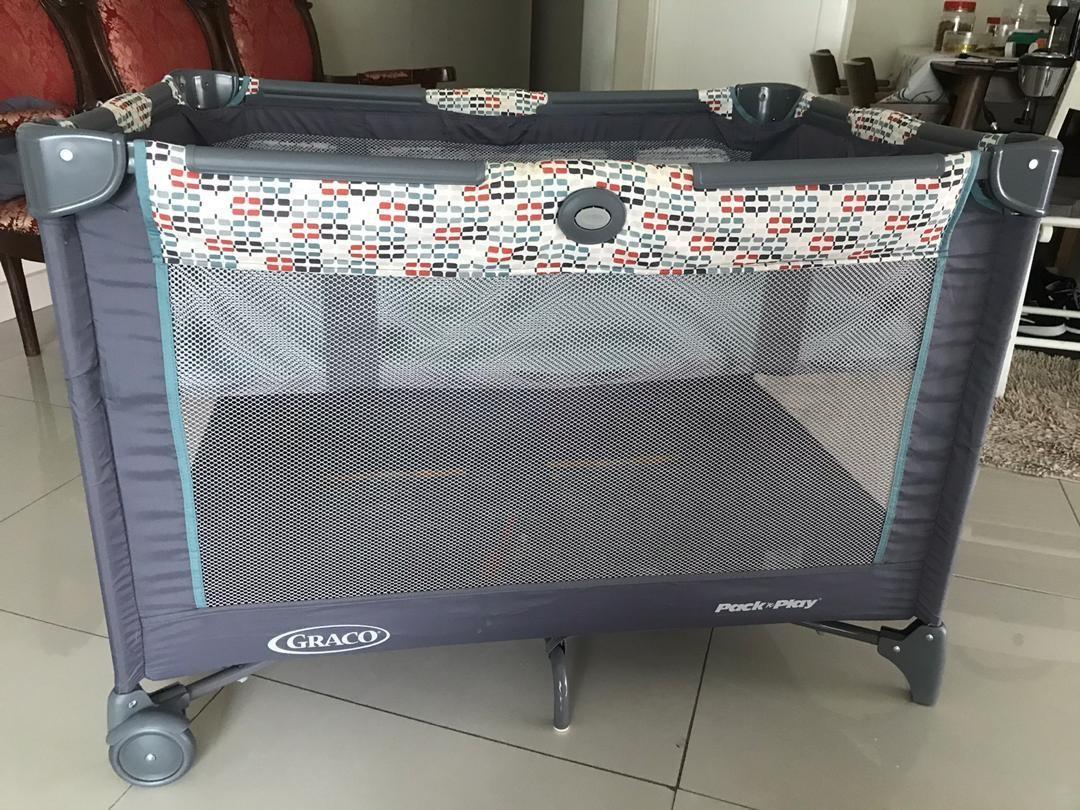 baby cot atau playpen
