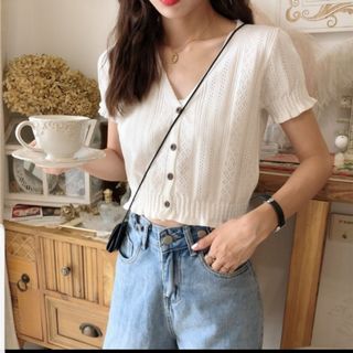 (Category: ) located in . Submitted by thrift_with_me (Listing ID 1012897309, Image 1). Description: .