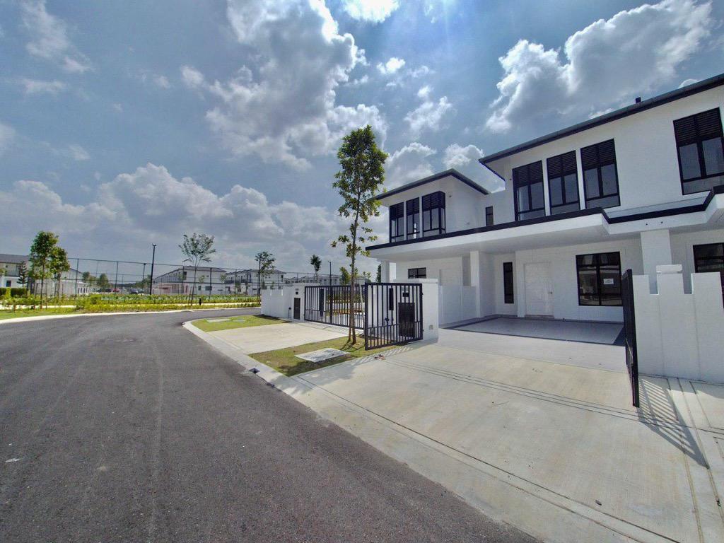 Murah Double Storey Terrace Eco Grandeur Type C Graham Garden Puncak Alam Property For Sale On Carousell