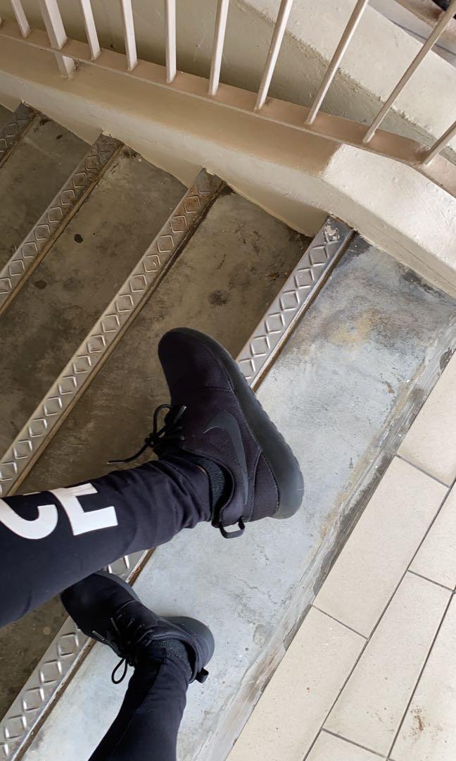 Nike All black Roshe Women s Fashion Footwear Sneakers on Carousell