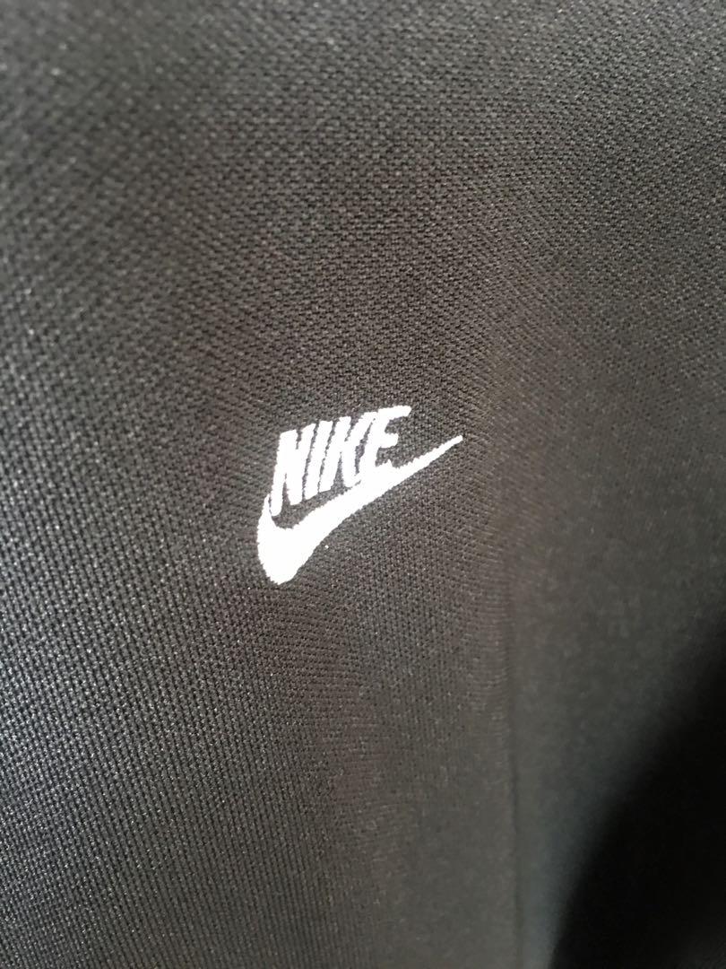 Nike Jacket (Category: Coats, Jackets and Outerwear) located in Kuala Lumpur. Submitted by blvckmvgnet (Listing ID 1012804442, Image 3). Description: * Size XL kids (pit19) * Condition 9/10 * RM 100 free postage * Whatsapps (0182258660).