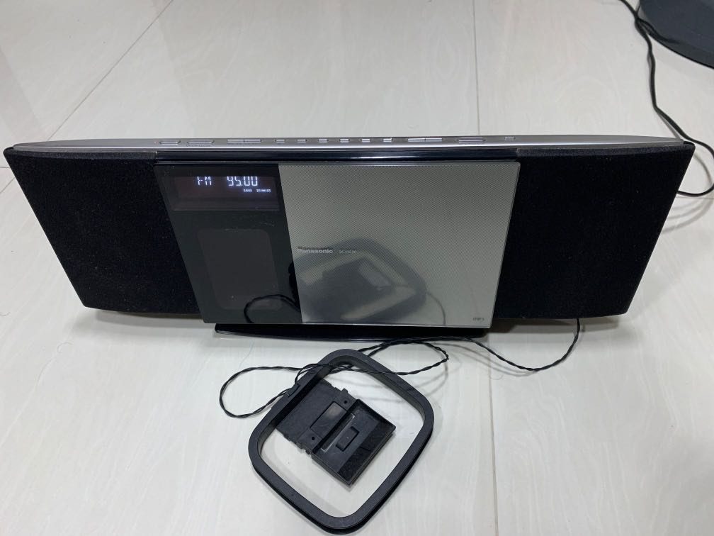 Panasonic SCHC30 CD Radio Player, Audio, Portable Music Players on