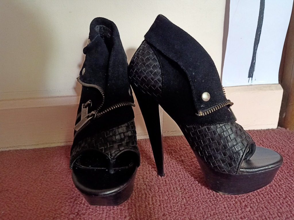 bebe heels