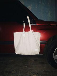 Tas Uniqlo Eco Totebag not carhartt kaws keith haring nike