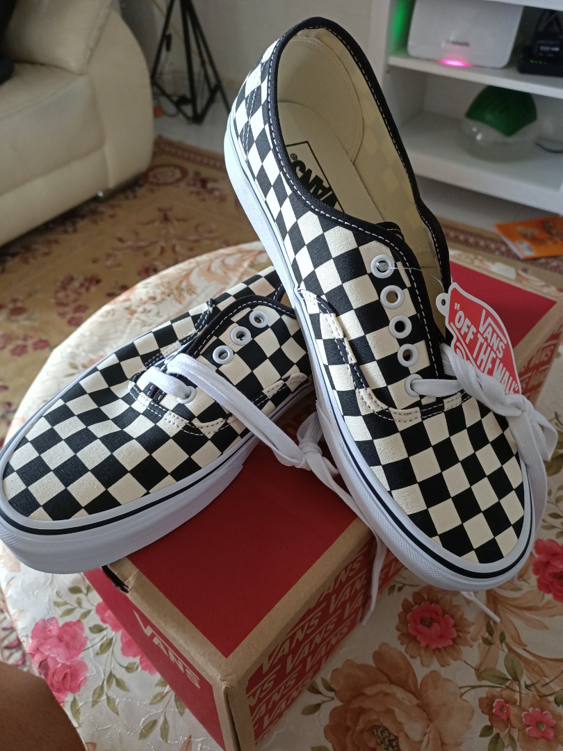 vans black red white