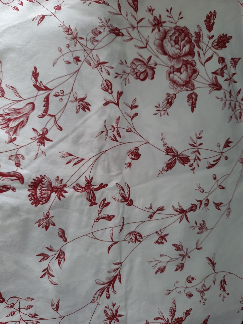 Very New Ikea Queen Size Quilt cover w 4 pillowcase at 50., Furniture