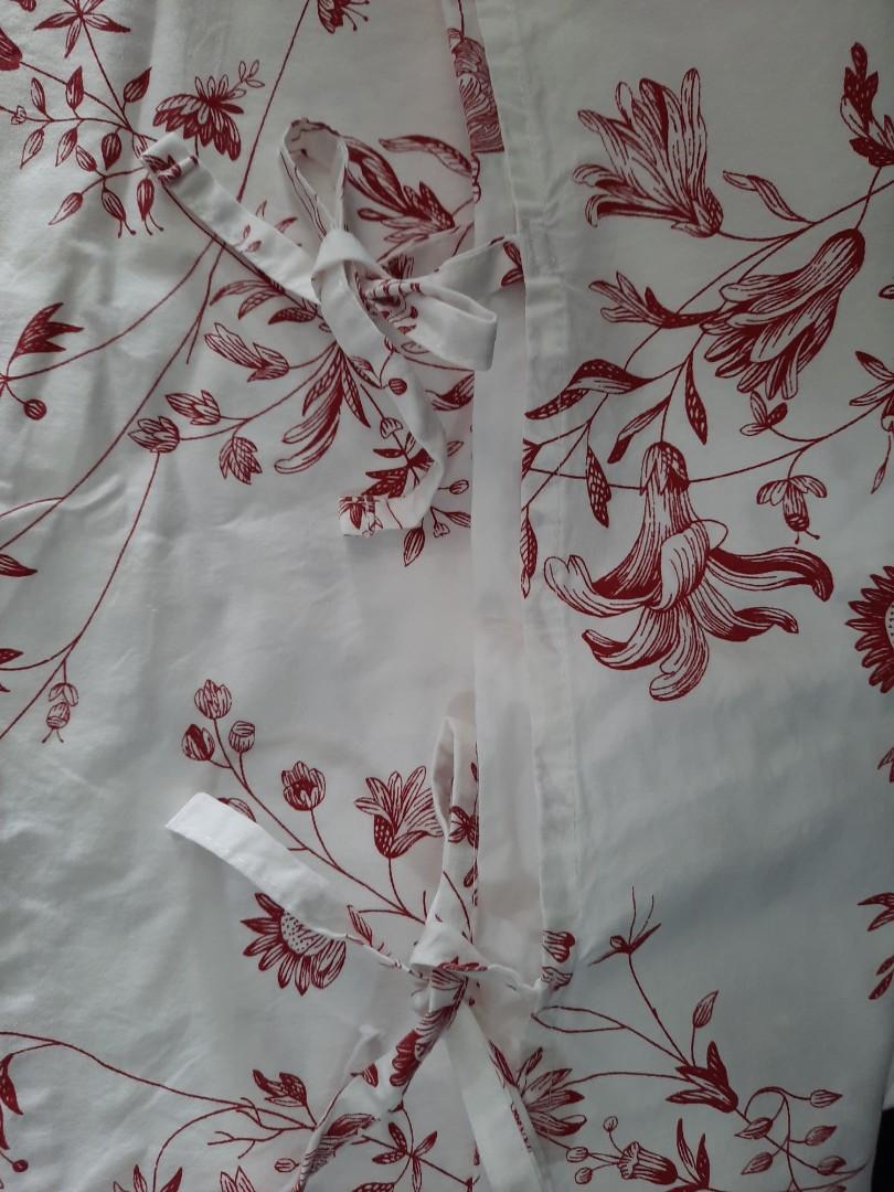 Very New Ikea Queen Size Quilt cover w 4 pillowcase at 50., Furniture